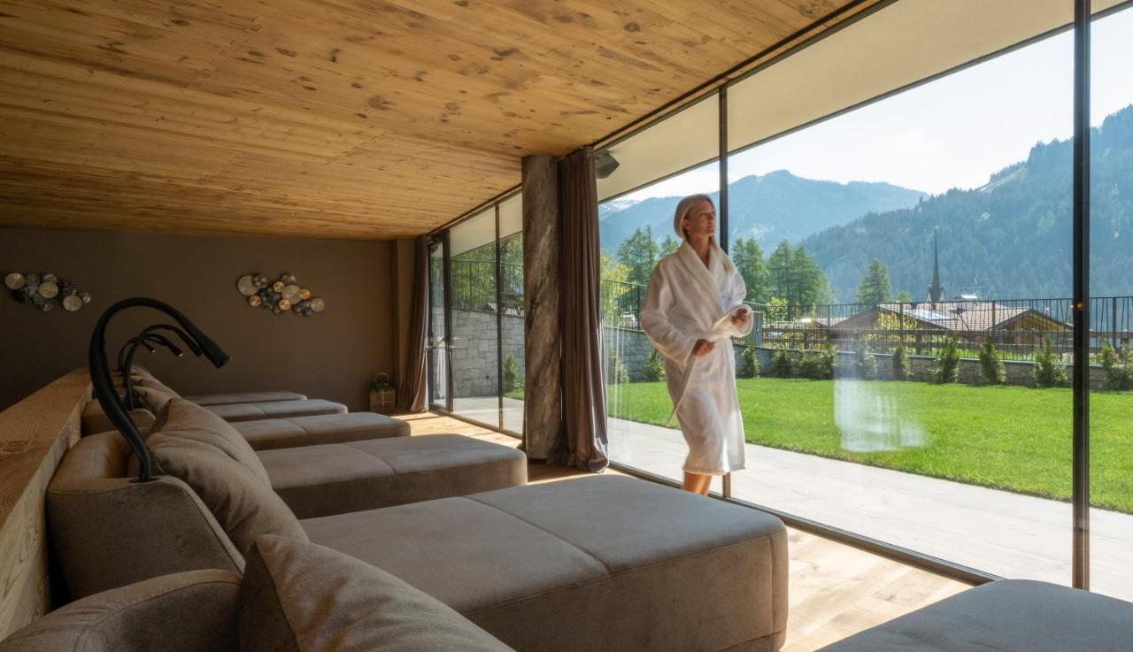 Ciampedie Luxury Alpine Spa Hotel Vigo di Fassa Esterno foto